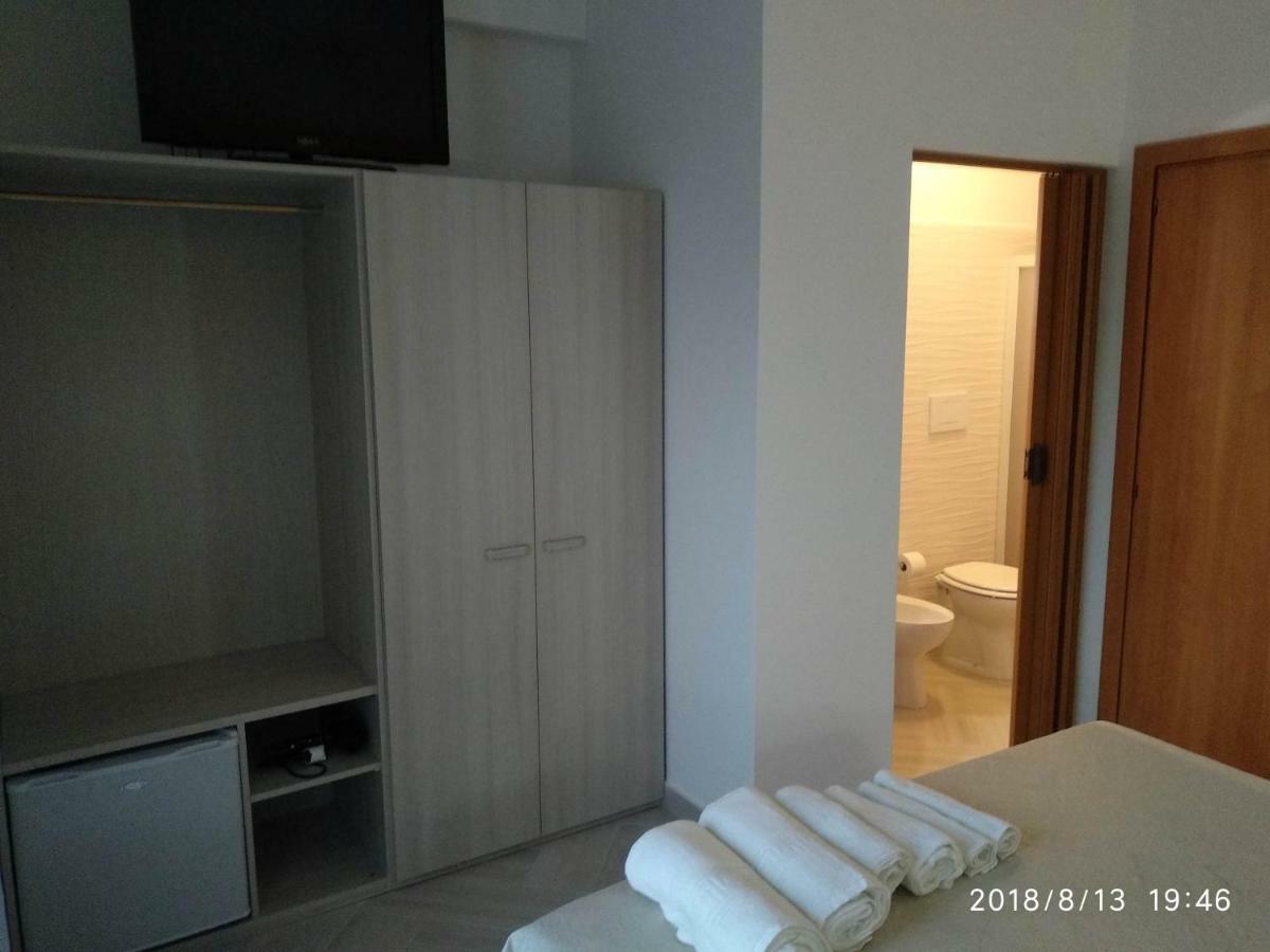 Bed Daniele Hotel ตอร์ริเชลลา ภายนอก รูปภาพ