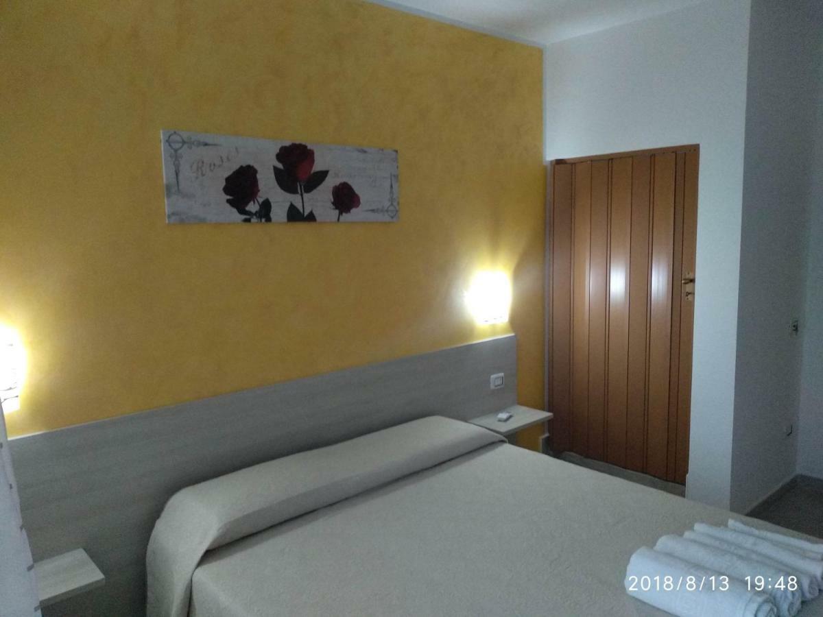 Bed Daniele Hotel ตอร์ริเชลลา ภายนอก รูปภาพ