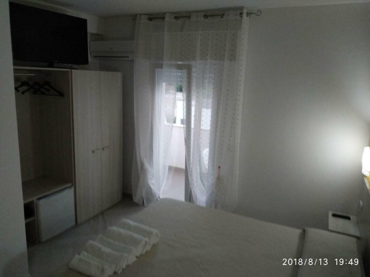 Bed Daniele Hotel ตอร์ริเชลลา ภายนอก รูปภาพ